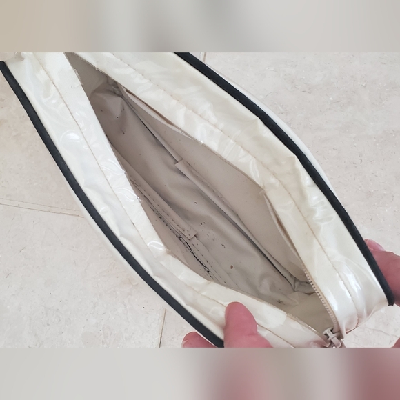 AUTHENTIC VINTAGE CHANEL MAKEUP / COSMETIC PURSE / BAG - Picture 5 of 11